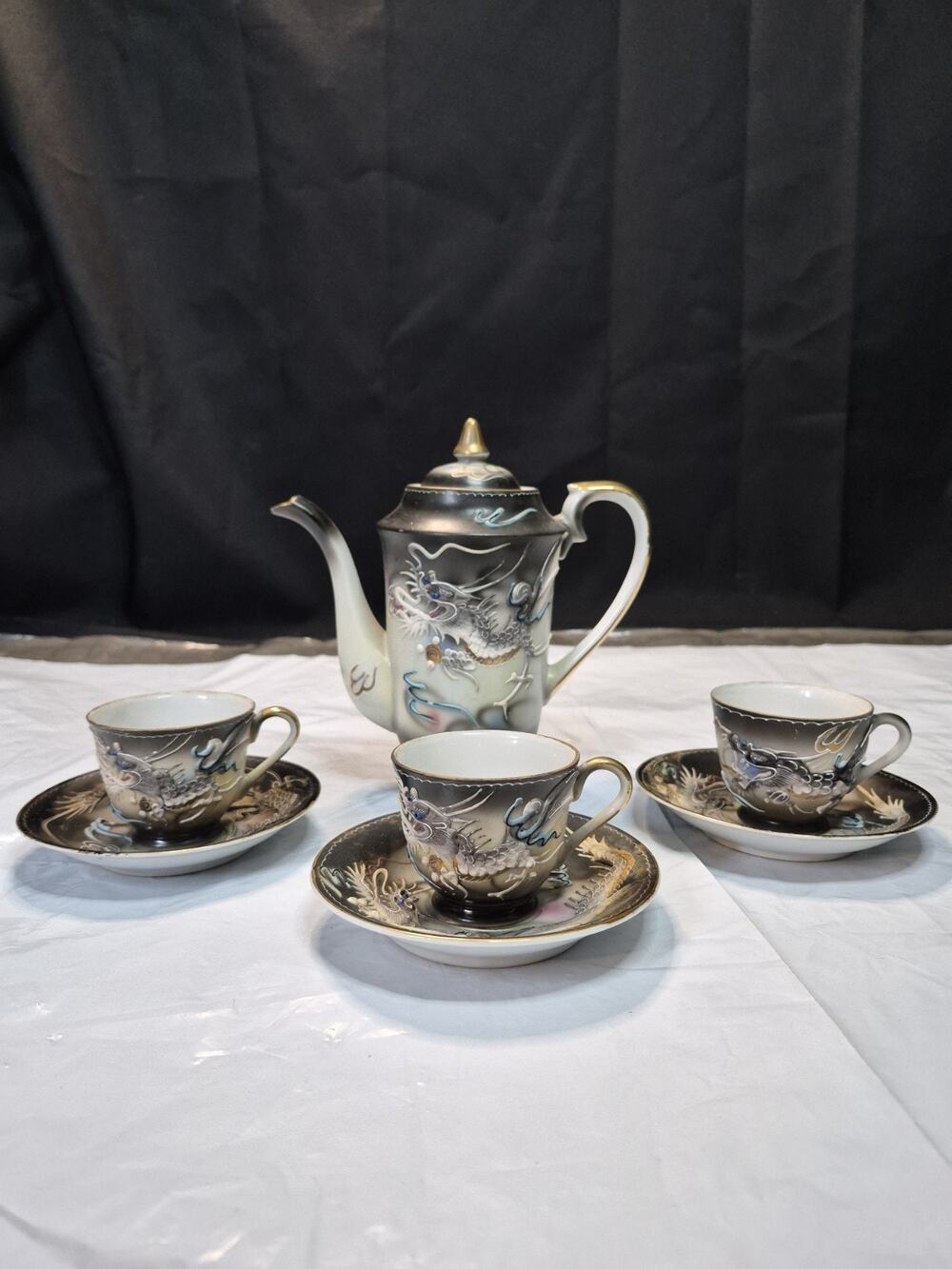 Vintage Dragon Ware Tea Set Hand Painted Made In Japan 7 Peice Set..